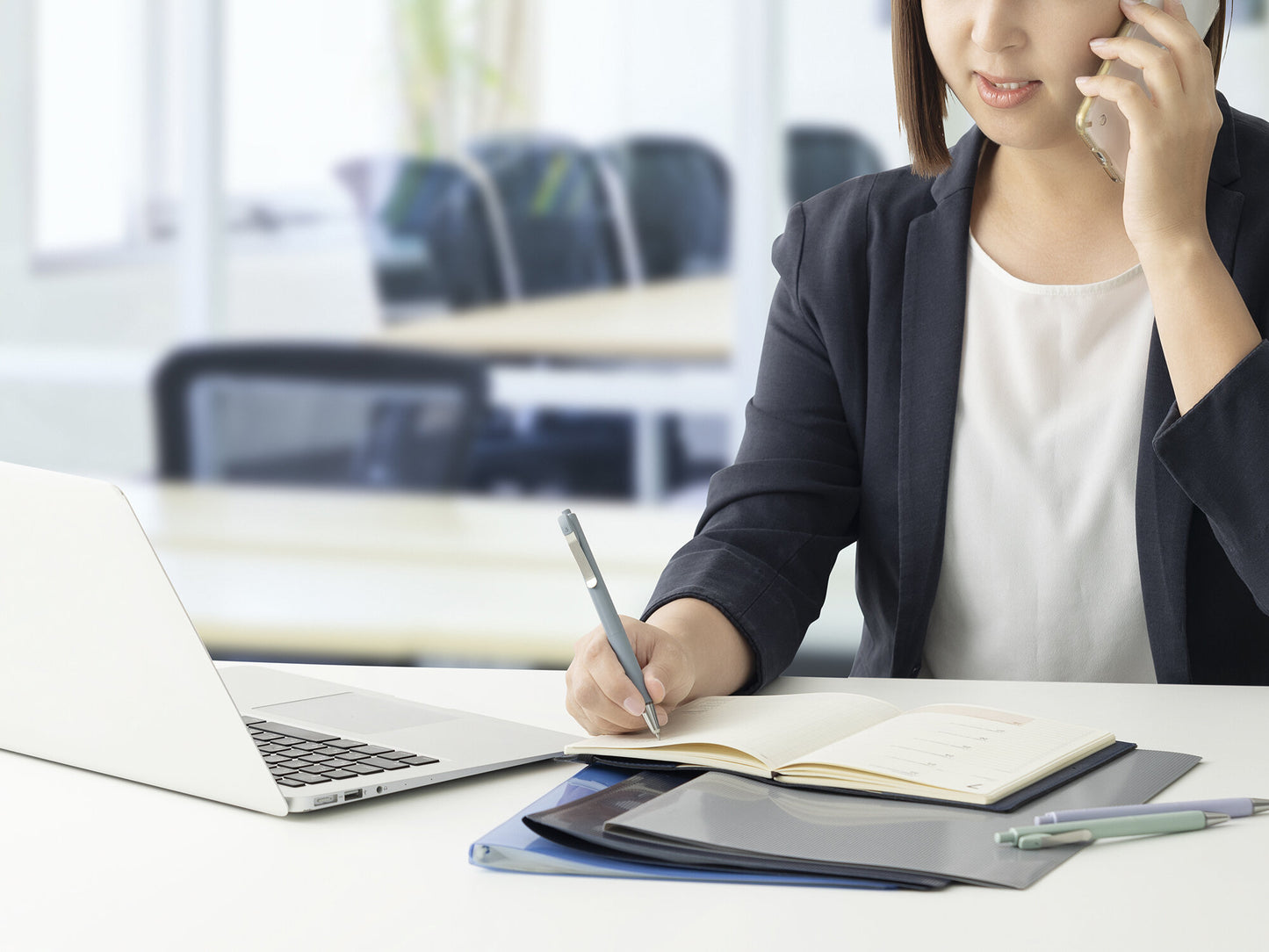 Zebra bLenU 0.5mm Retractable Oil-based Black Ink Ballpoint Pen