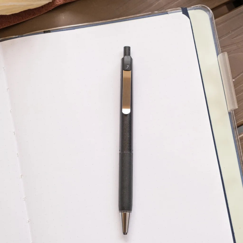 Zebra bLenU 0.7mm Retractable Oil-based Black Ink Ballpoint Pen