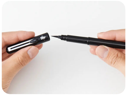 Pentel Pentel FUDE Scientific Brush Pen Set (one pen and 2 refills)