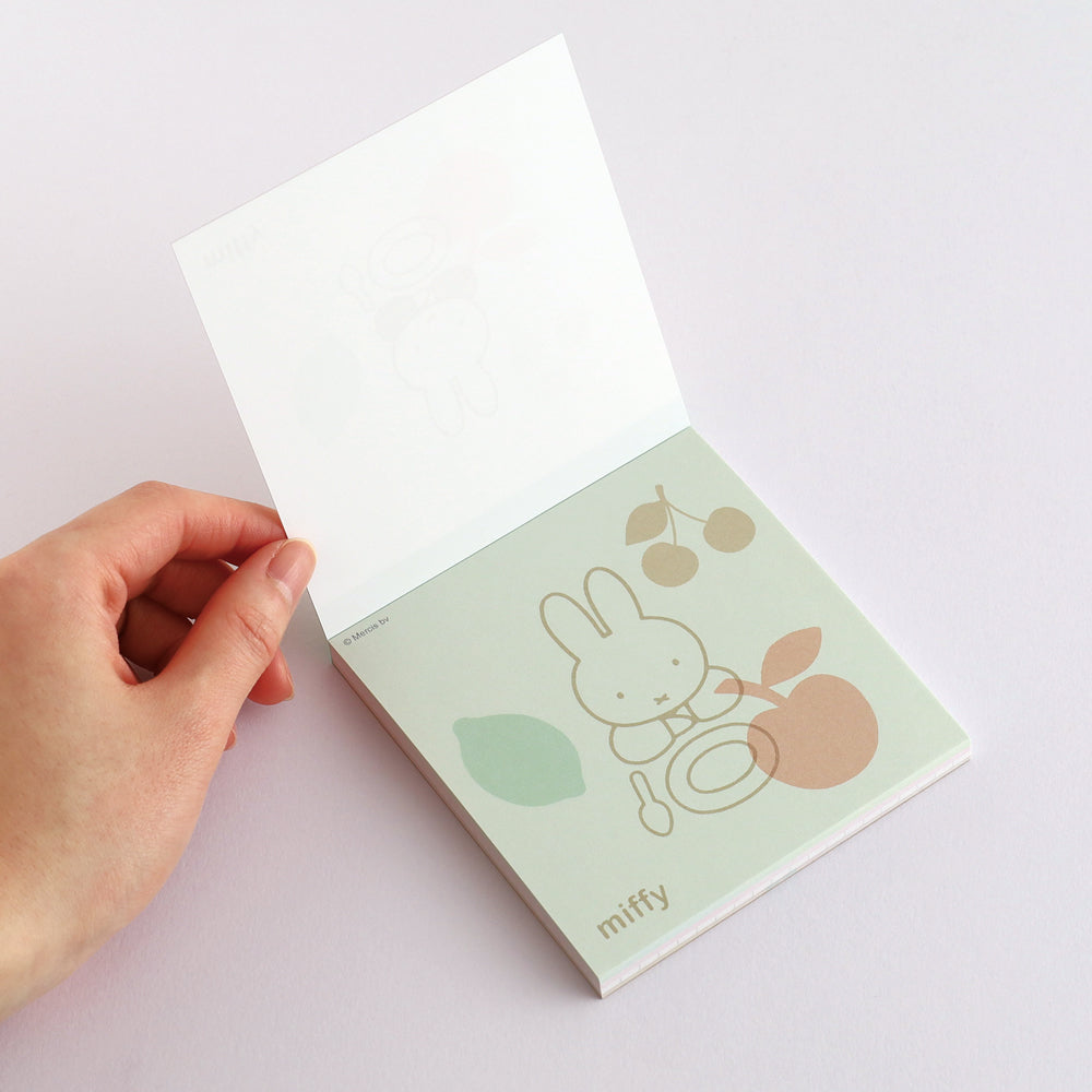 GreenFlash Miffy Square Type Memo Pad (100 Sheets)