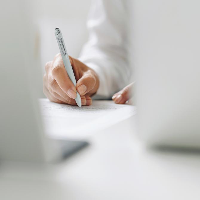 Uni ZENTO Basic 0.5mm Water-Based Ballpoint Pen