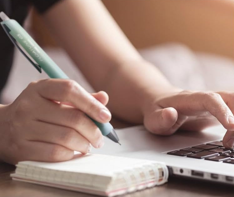 Pentel Airy Design FLOATUNE 0.5mm Oil Based Black Ink Ballpoint Pen