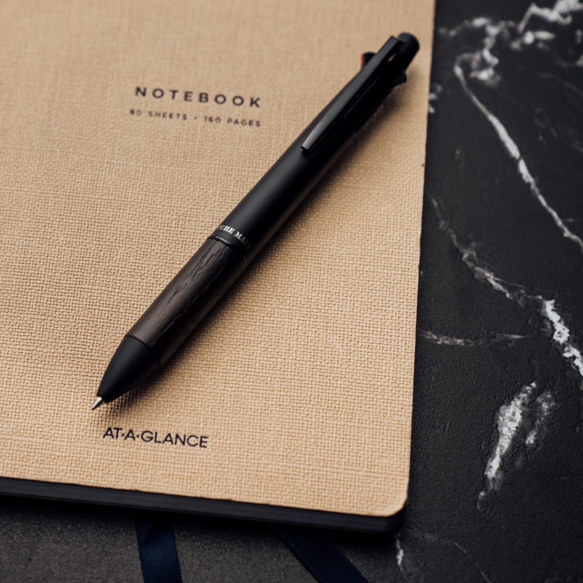 Uni Oak Premium PURE MALT Jetstream Inside 4&1 0.7mm Multifunctional Pen