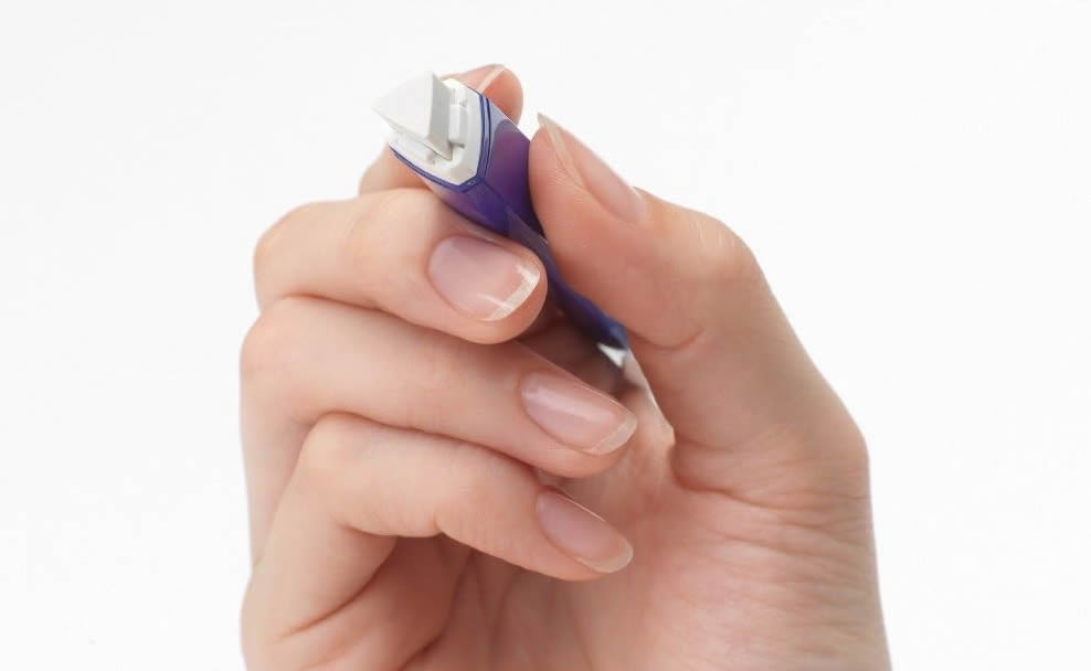 Pentel Ain CLIC Triangle Retractable Eraser Pen